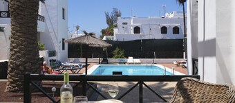 Modern, spacious apartment with Wifi, Air Con and U.K. TV in Puerto Del Carmen