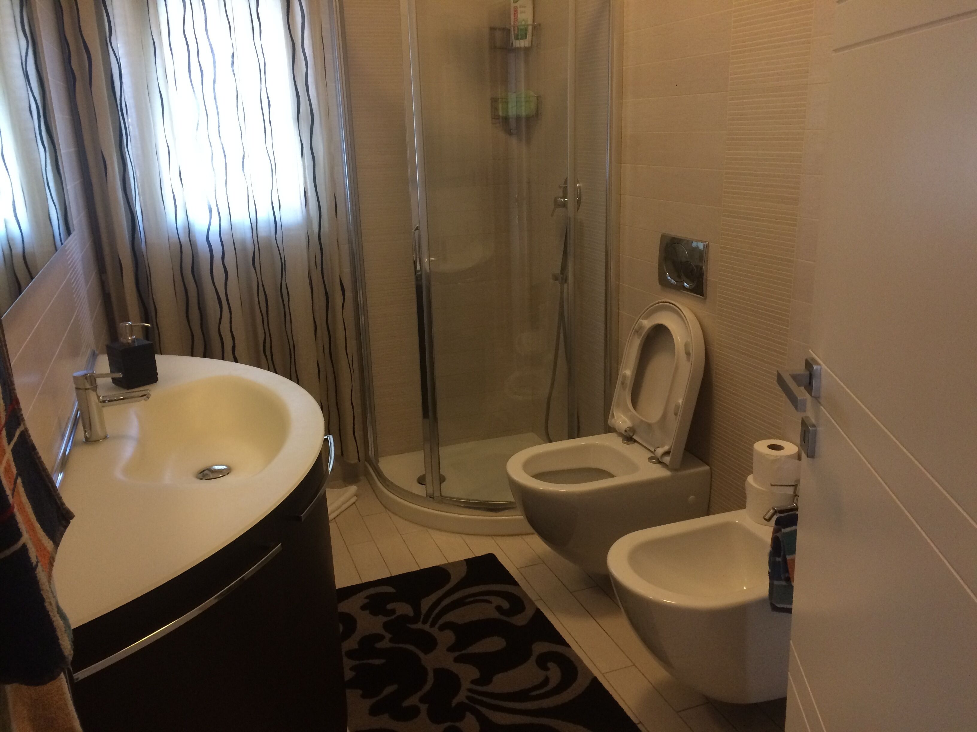 Casa al mare Gina Apartment located 800 meters from the sea and 500 meters from the Fair 