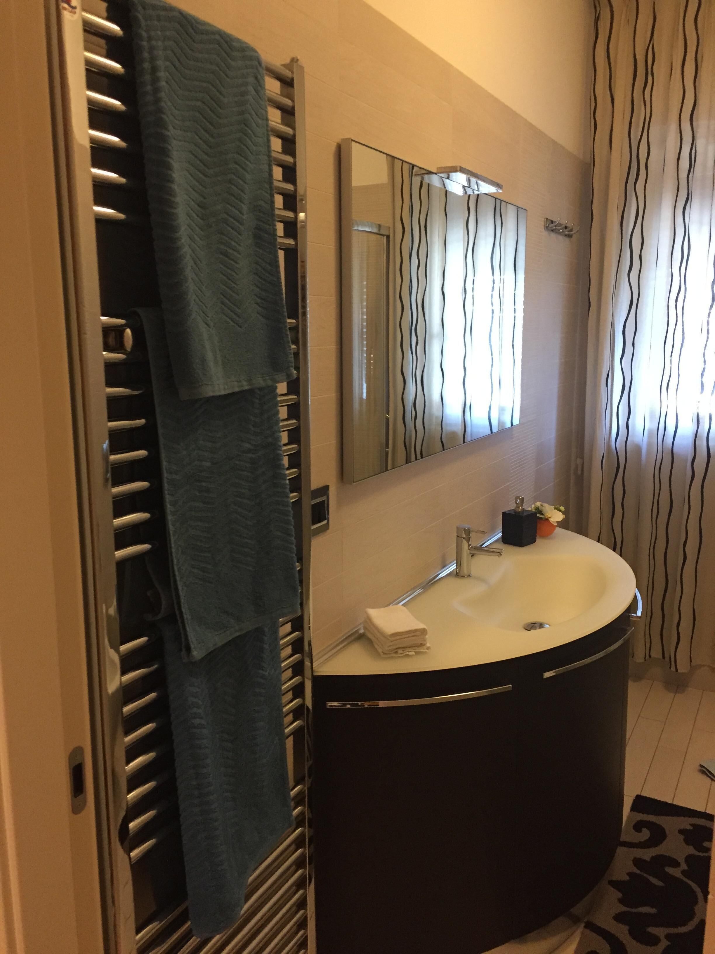 Casa al mare Gina Apartment located 800 meters from the sea and 500 meters from the Fair 