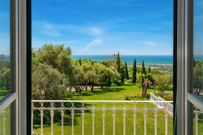 Interior - Villa Cà ai Venti, sea view, pool, and park on the hills of Viareggio (Corsanico)