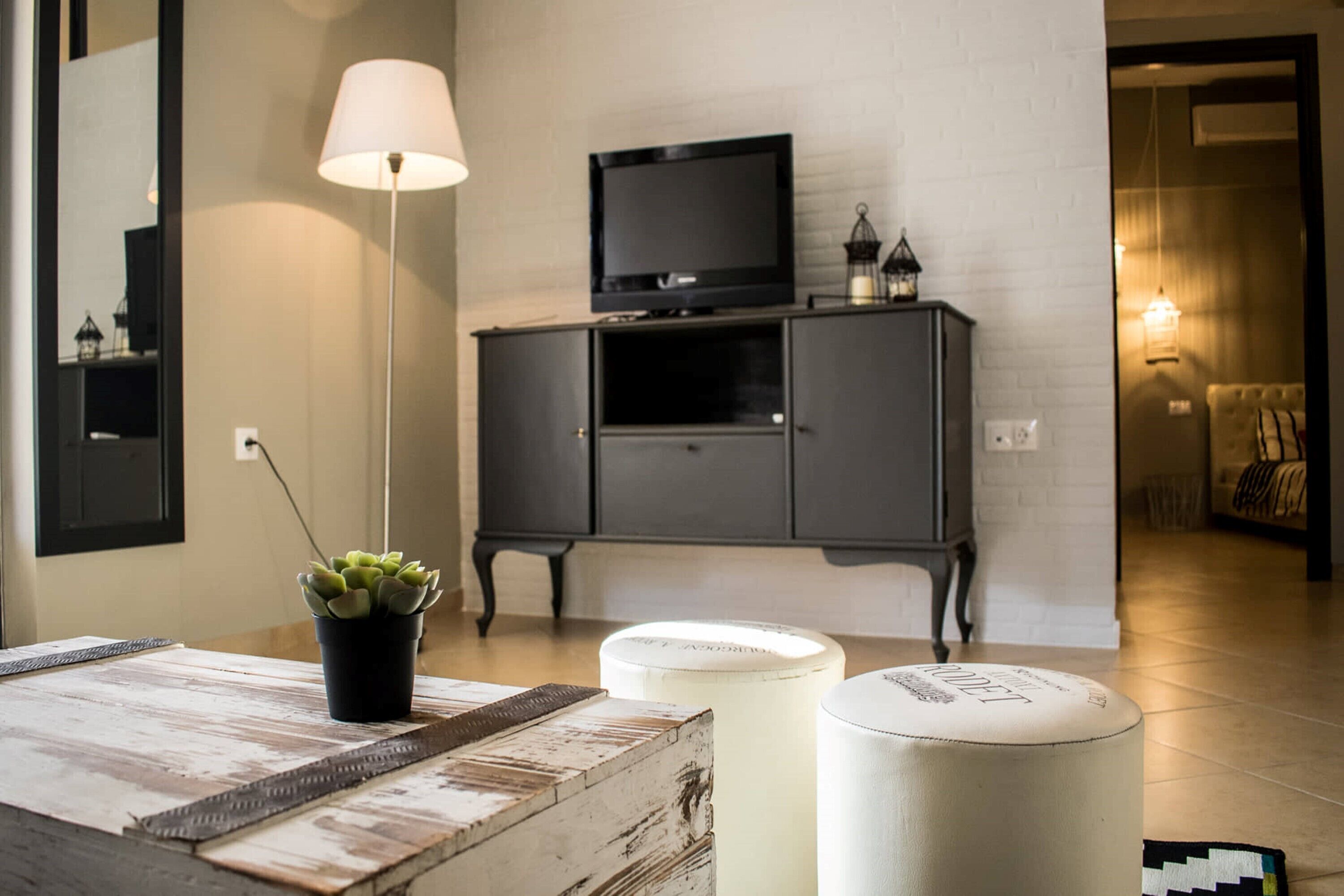 Moonstone house B. Ermou 167 apartment 