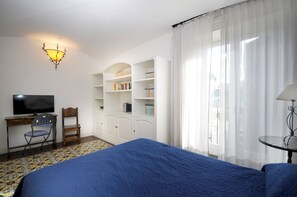 7 camere, ferro/asse da stiro, culla da viaggio, Wi-Fi gratuito