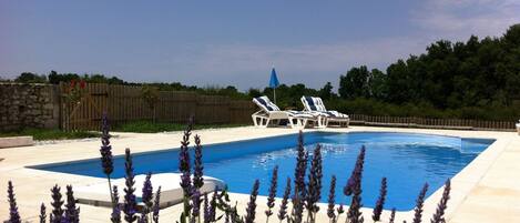 Piscine extérieure, piscine chauffée