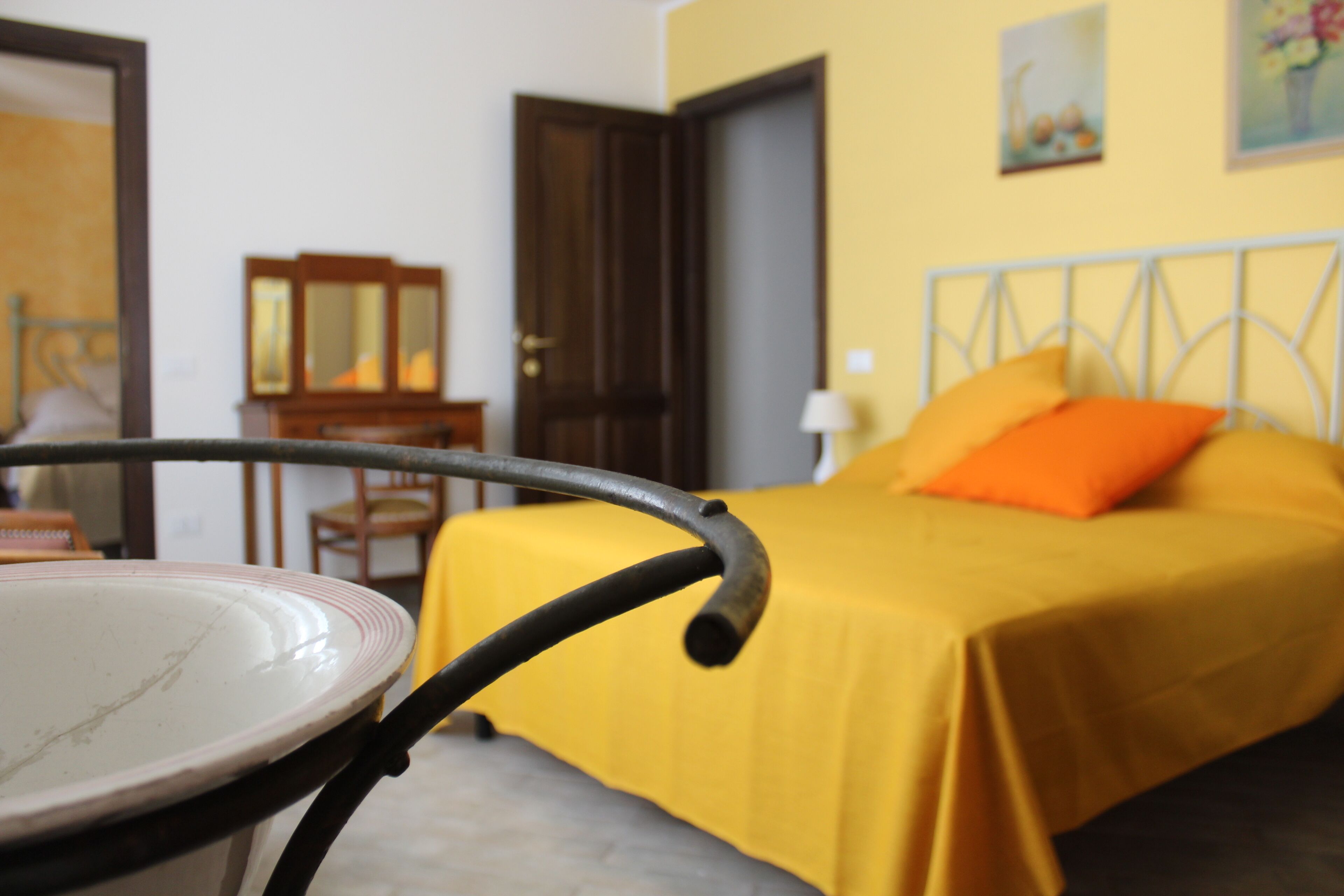 Villa Mirella between Rome, the thermal baths of Viterbo and Umbria - panoramic swimming pool with fireplace