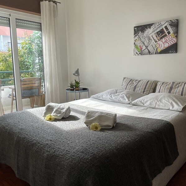 1 bedroom, iron/ironing board, travel cot, free WiFi