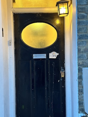 Interior - Bright Brixton Apartment | Quick Access to Central London (London)