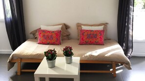 4 chambres, fer et planche à repasser, Wi-Fi, draps fournis