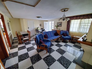 TV, fireplace - Great Townhouse 1st line beach Moncofar, Barbecue, Solarium and high speed WIFI (El Grau de Moncofa)