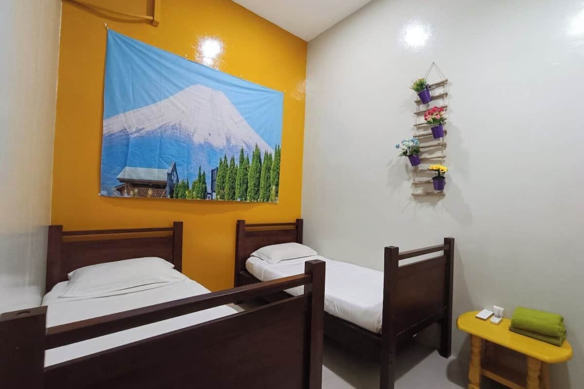 Private Room for 2 | Iron/ironing board, bed sheets