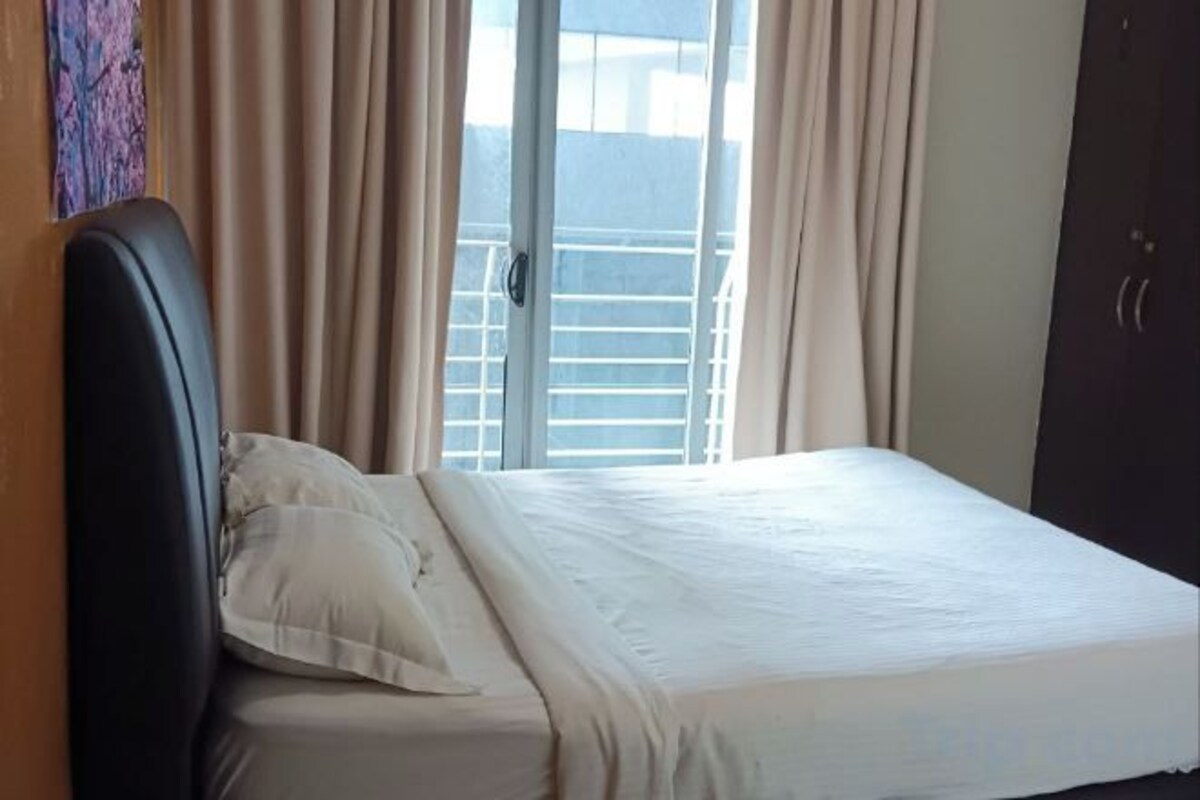 Private Double AC Room With Shared Bathroom (Window)