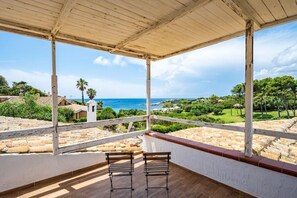 Terrace/patio - Villasimus #swimming pool#sfioro#<br>sea view#Calacaterina (Cala Caterina, Villasimius)