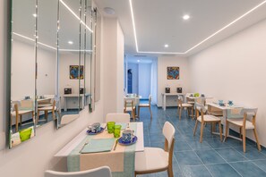 Free daily cooked-to-order breakfast