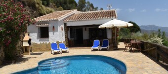 Finca Hornillo with private pool for 6 people with fantastic views