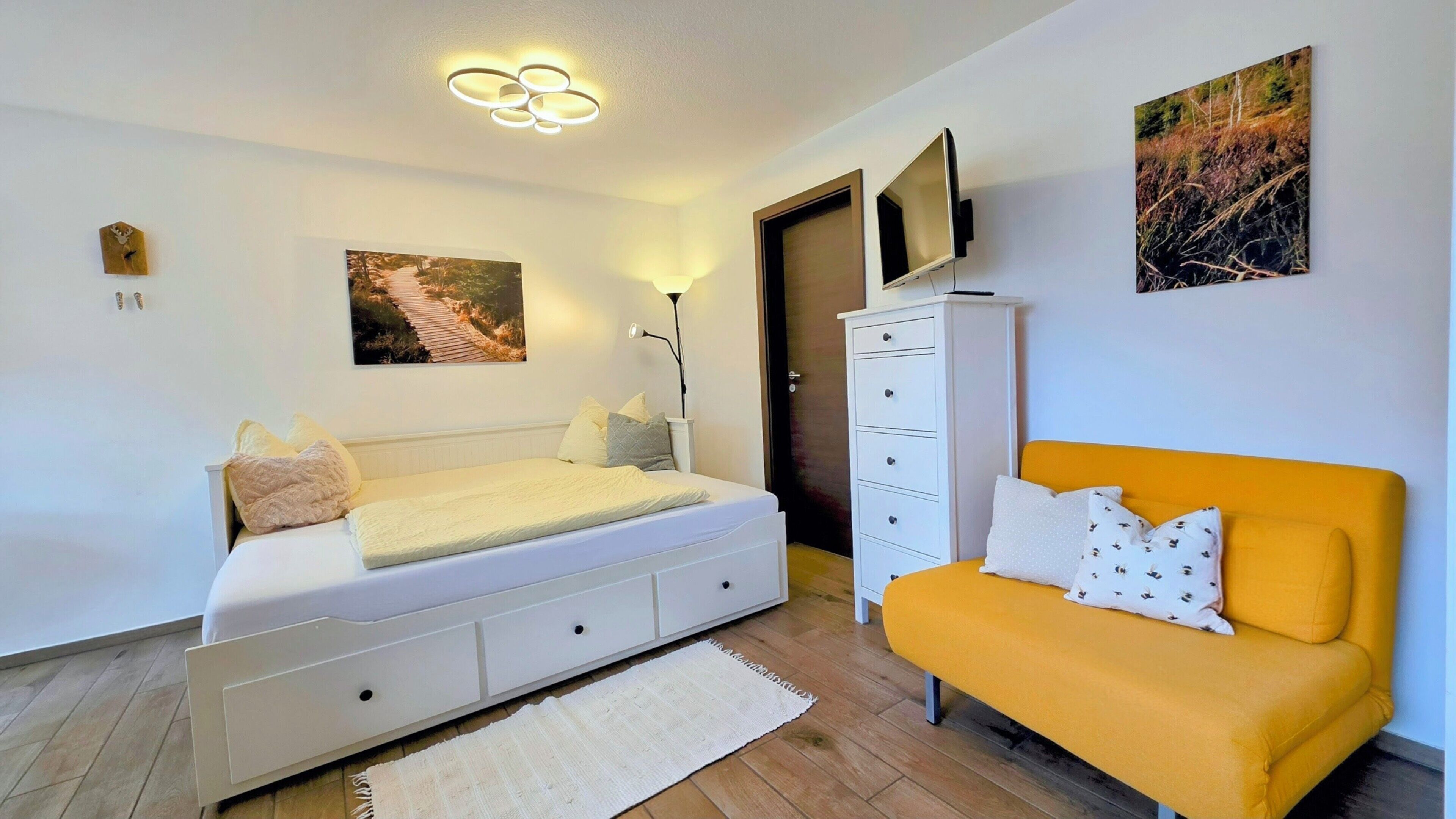 Bügeleisen/Bügelbrett, kostenloses WLAN, Bettwäsche