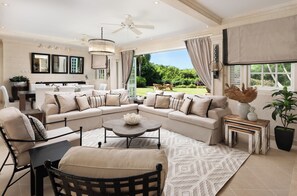 Smart TV, reproductor de DVD, libros, estéreo