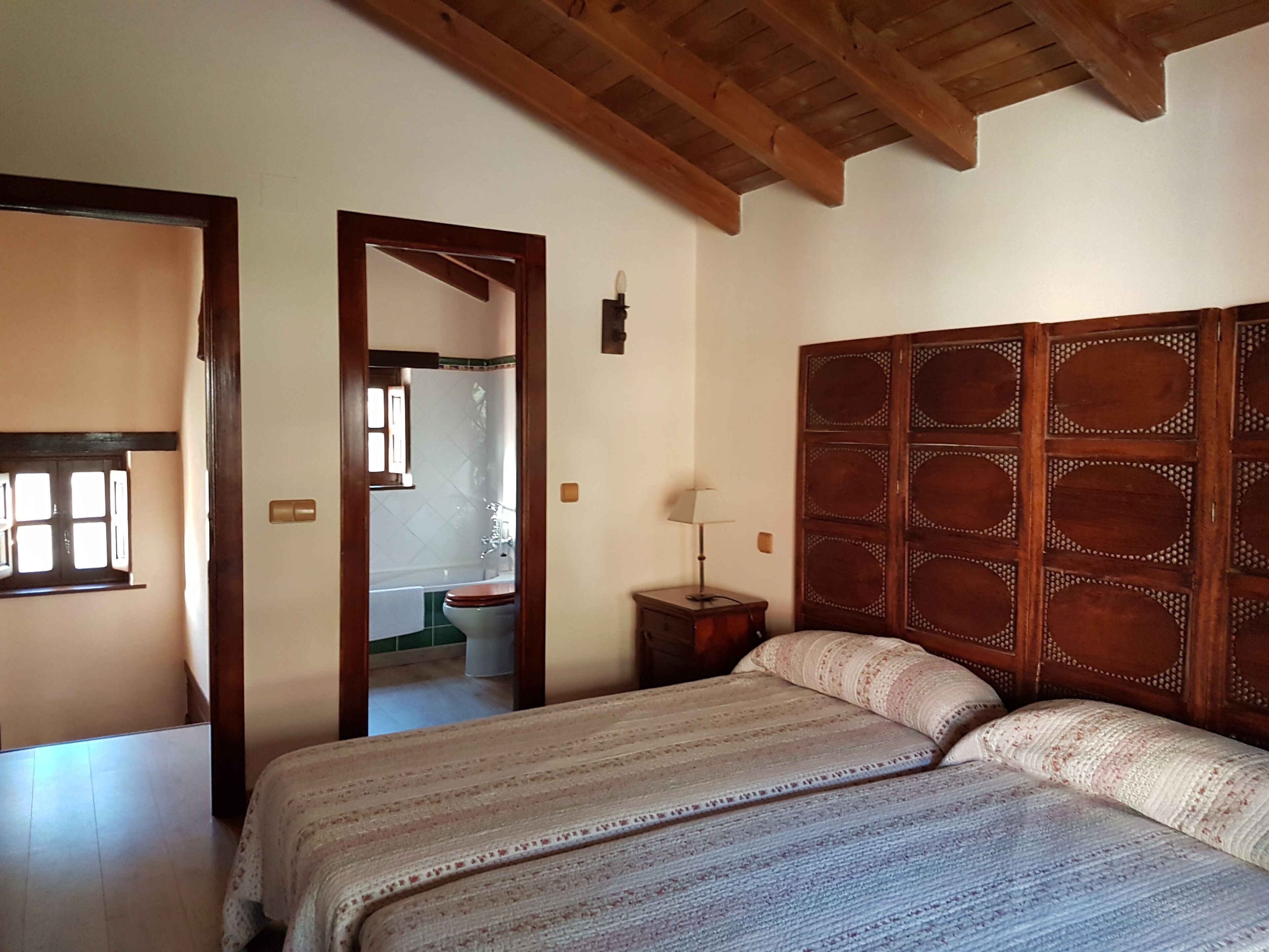 Valle de Bueida rural houses up to 15 people