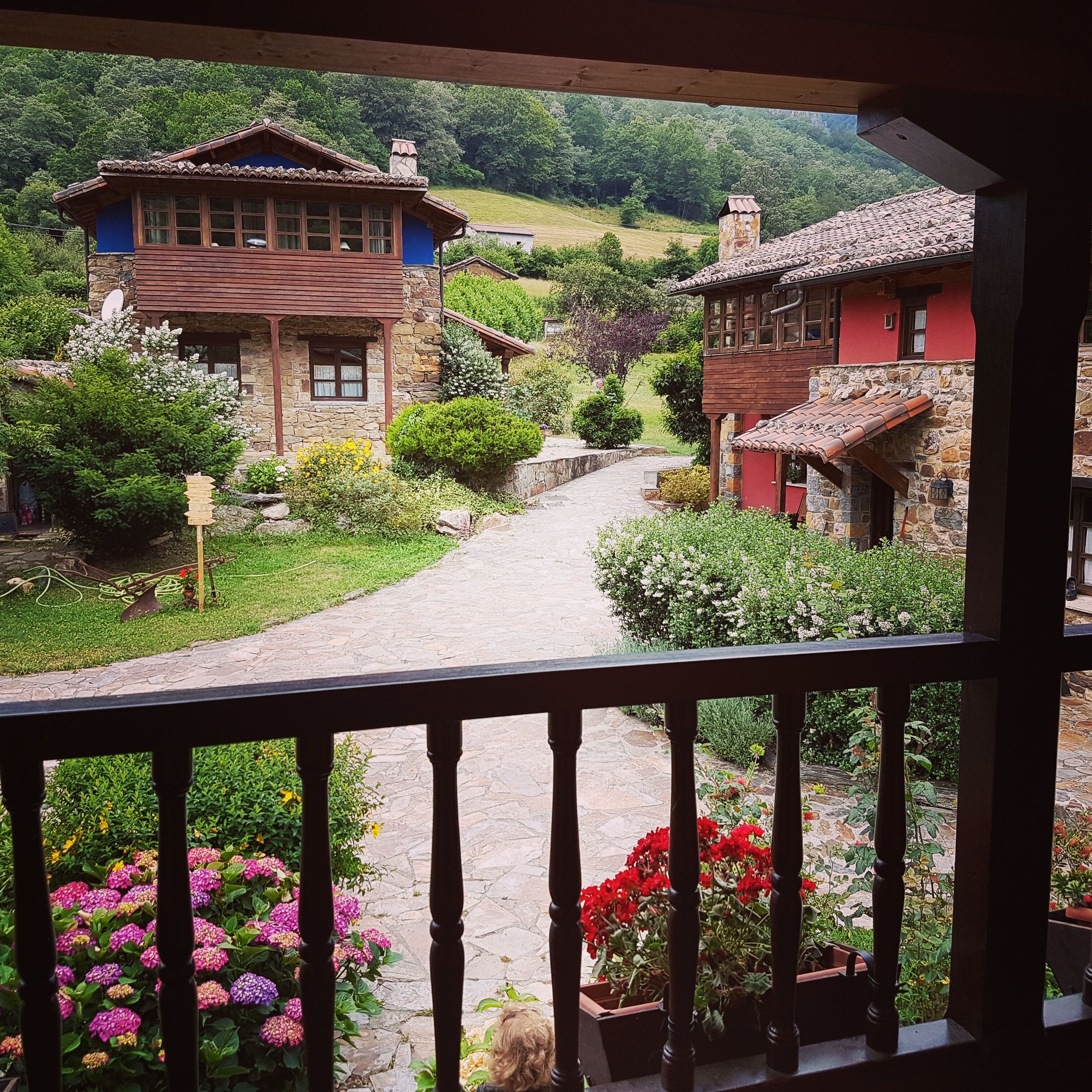 Valle de Bueida rural houses up to 15 people