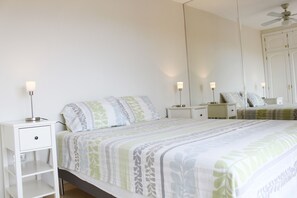 2 makuuhuonetta, silitysrauta/-lauta, ilmainen Wi-Fi, vuodevaatteet