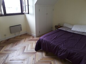 3 bedrooms, iron/ironing board, free WiFi