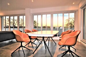 Dining - Close to the beach-2 bedroom apartment with 3 balconies-Center of Binz-Villa Lindholm Whg.5 (Binz)