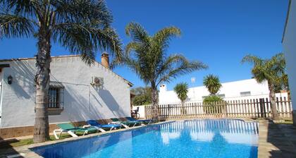 Private pool, enclosed property, beautiful terrace, free WiFi - Casa Alfonso -