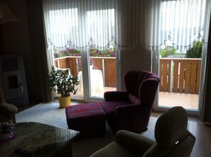 TV, fireplace - Apartment 100m2 with a view in Vellmar for 4 guests  (Vellmar)