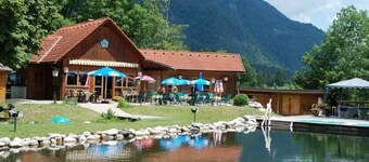 Landhaus Mitsche, Gartnerkofel apartment with mountain views