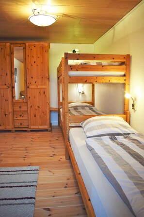 2 Schlafzimmer, Internetzugang, Bettwäsche