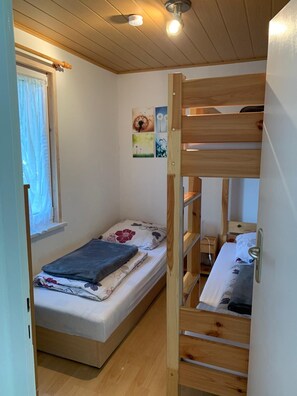2 chambres, lit parapluie, Wi-Fi gratuit, draps fournis