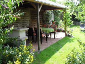 تناول الطعام بالخارج