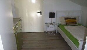 3 bedrooms, soundproofing, iron/ironing board, WiFi - Schwanthaler 3 BedR Apart in Munich center (München)