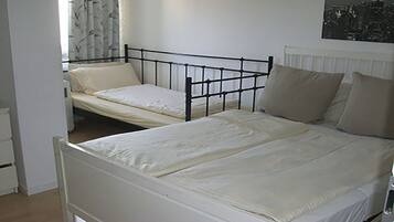 3 bedrooms, soundproofing, iron/ironing board, WiFi