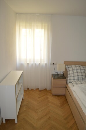 1 bedroom, desk, iron/ironing board, free WiFi