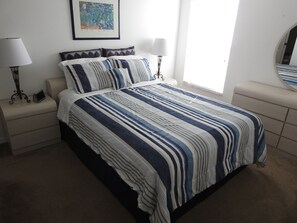 4 bedrooms, in-room safe, iron/ironing board, travel cot - House Near Mickey - Luxury 4 Bedroom Villa with own heatable pool (Davenport)