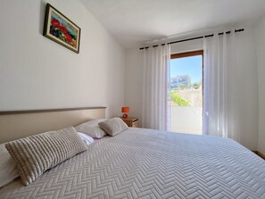 2 bedrooms, free WiFi, bed sheets