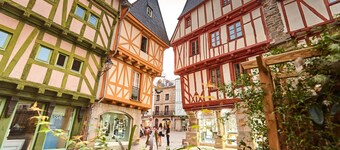 Les Gîtes de PEN VRAZ ***, Les P'tits Matelots 5 minutes from the coastal paths.