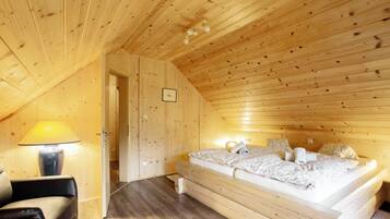 2 bedrooms, bed sheets