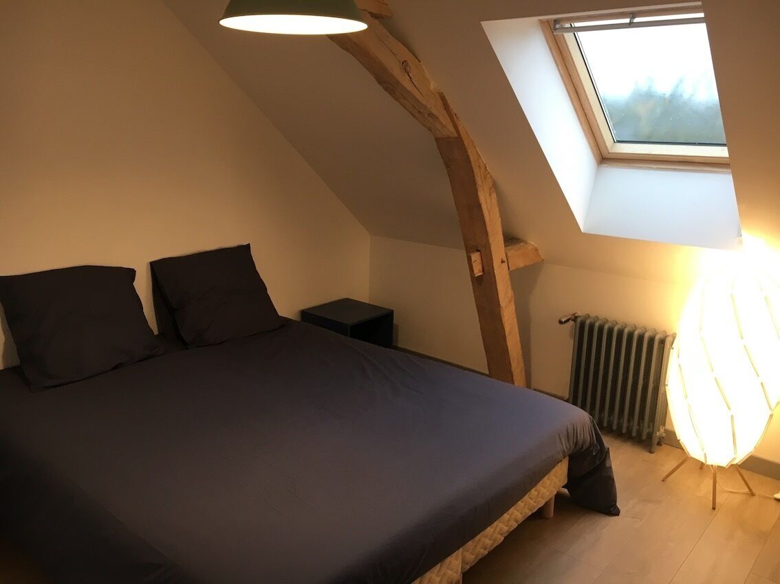 Calm and bright, in the heart of the countryside between vineyards and castles