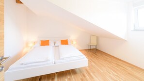 2 Schlafzimmer, Zimmersafe, Bügeleisen/Bügelbrett, Reisekinderbett