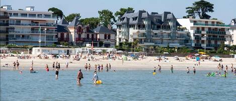 Vlak bij het strand