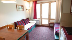 TV - PLAGNE SOLEIL - Montsoleil B- 5 Pers - Direct access to slopes from living room (La Plagne-Tarentaise)