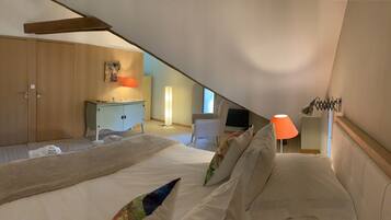 5 Schlafzimmer, Bügeleisen/Bügelbrett, WLAN, Bettwäsche