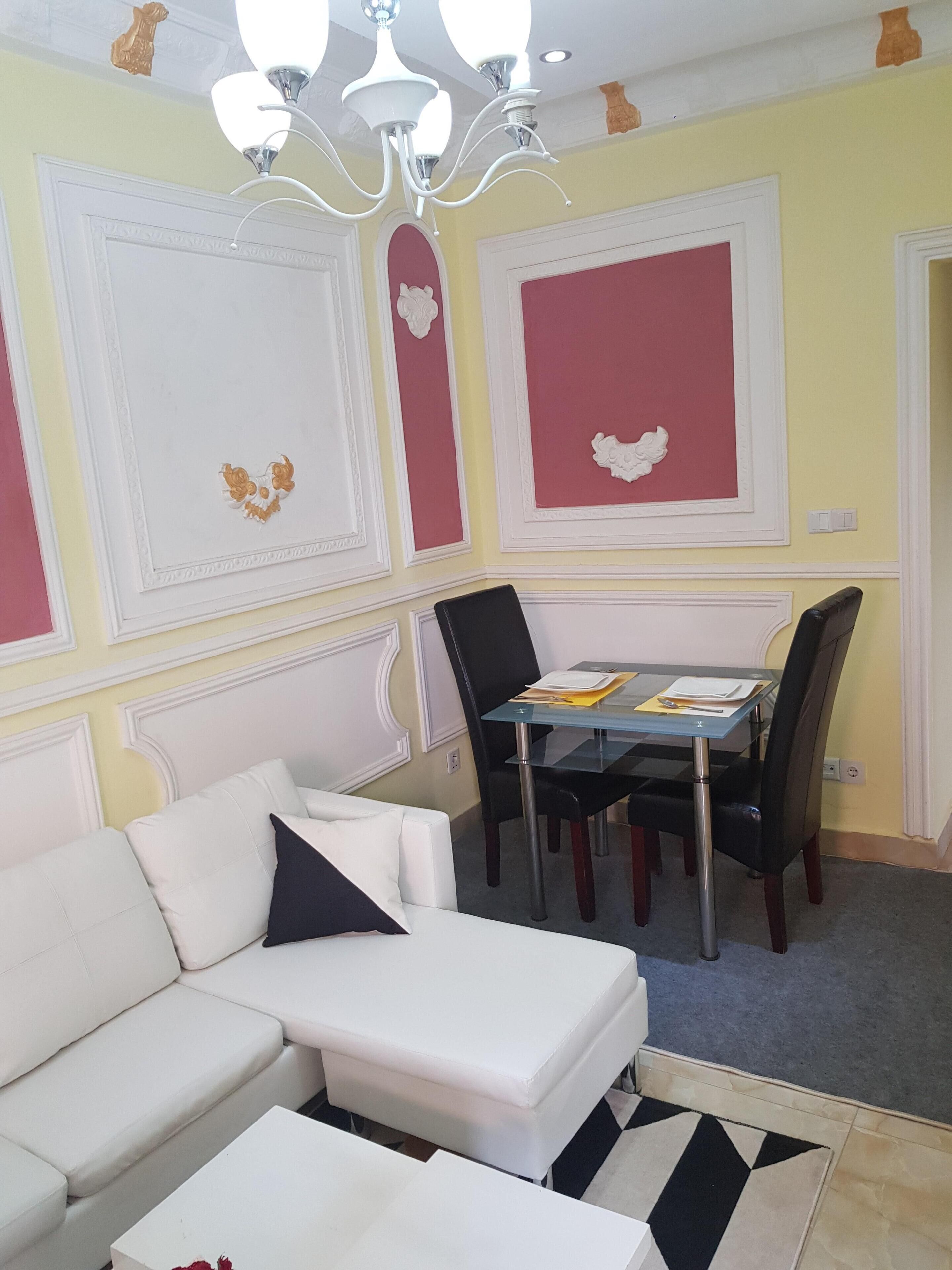 Télévision, cheminée, vidéothèque