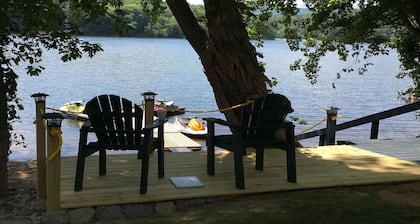 2 BR Waterfront Lodge Suites Overlooking the Docks and Mountains Sunsets!