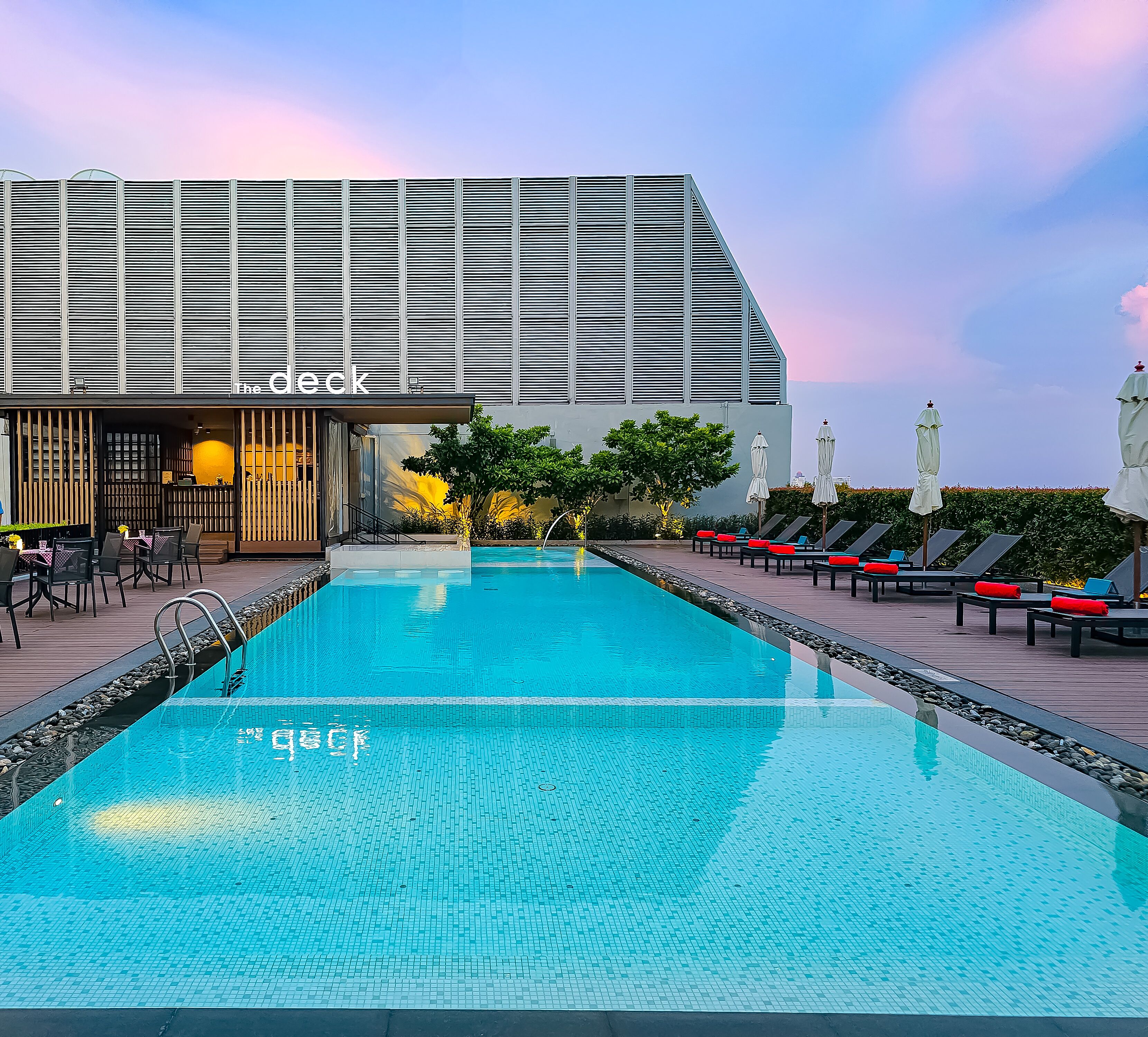 outdoor pool, pool loungers
