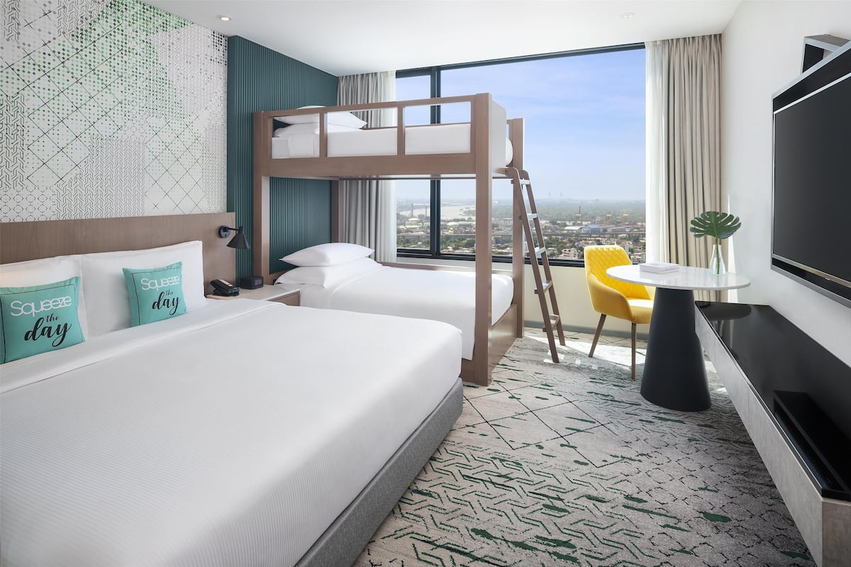 Family Skyline | 1 quarto, frigobar, cofres nos quartos, escrivaninha