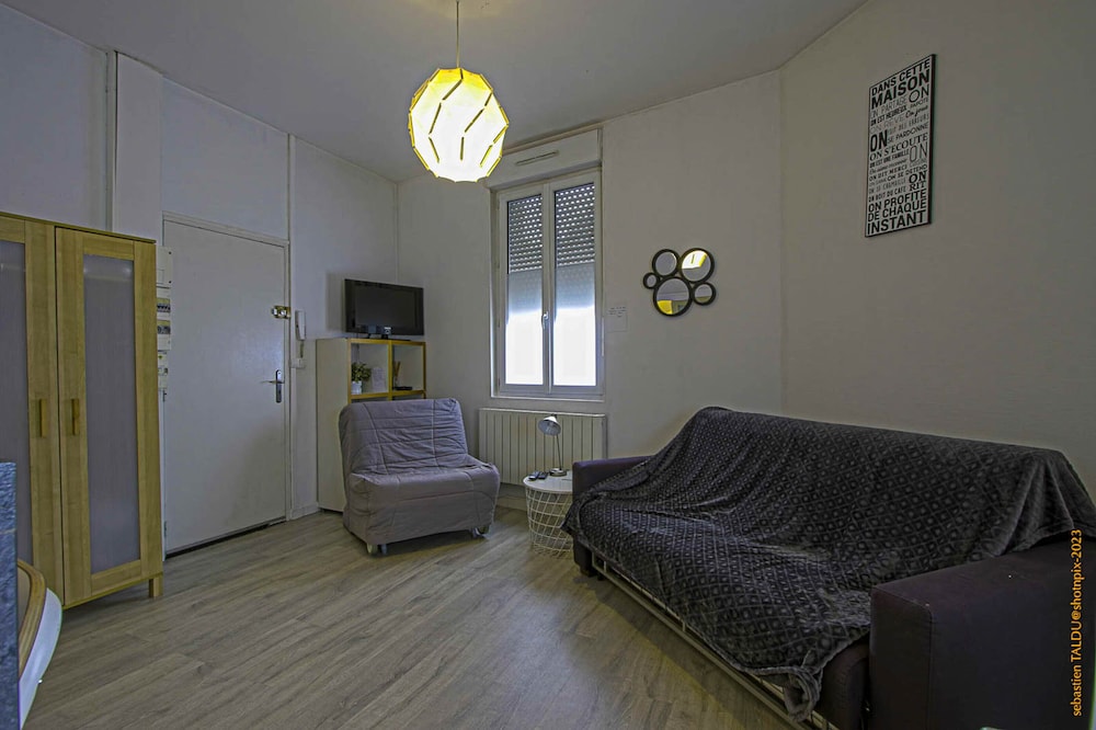 large studio station ★ free time ★ wifi ★ parking