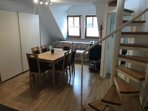 Living area - Wendlers Ferienwohnungen 1 (Schwaig bei Nuernberg)