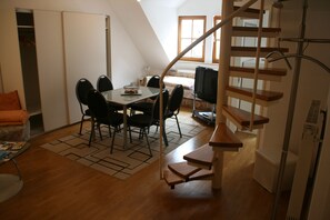 Living area - Wendlers Ferienwohnungen 1 (Schwaig bei Nuernberg)
