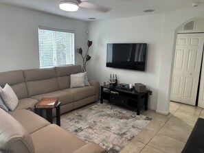 TV, table football, offices - Private Paradise! Extra Clean (Homestead)